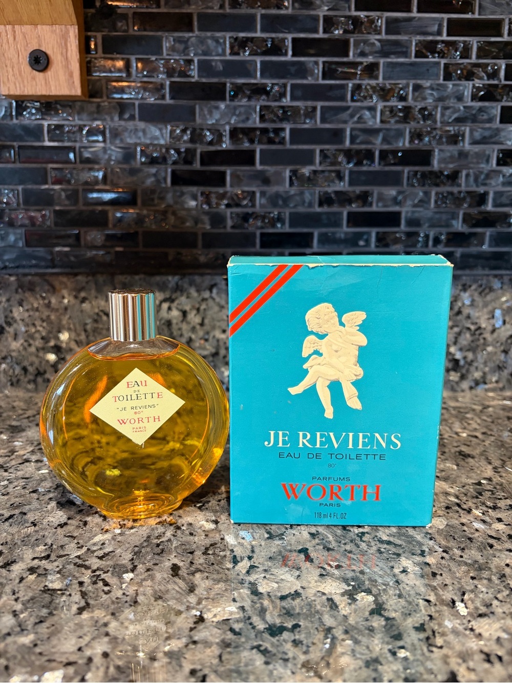 Je Reviens 4 Fl oz Eau de Cologne Splash by Worth Parfums Paris Vintage With Box
